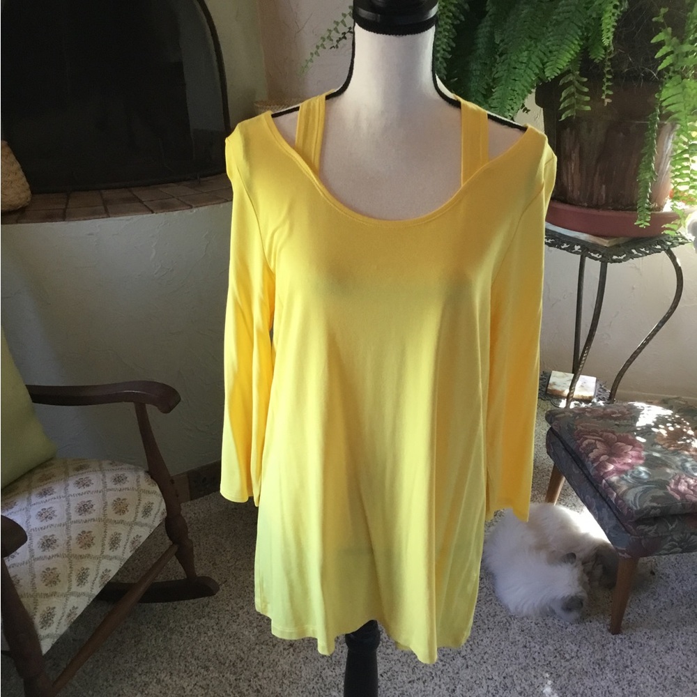 NWOT Chico’s Zenergy Top